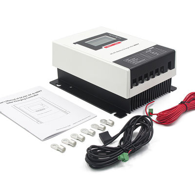 Bom preço 30A Proteção IP32 Carregador de corrente contínua leve MPPT Carregador solar para baterias de 12/24Vdc on-line