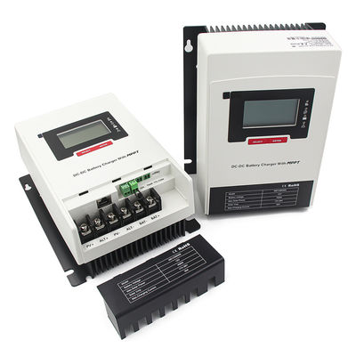 Bom preço 60A 12Vdc Max.Alternador DC DC Carregador 50A MPPT Carregador Solar 700W PV Potência de entrada on-line
